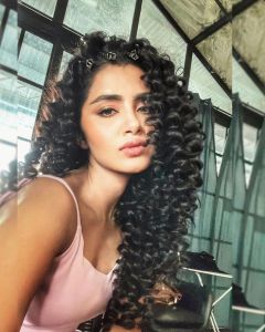anupama-parameswaran-new-look-photos