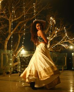 anupama-parameswaran-new-photos-092-006