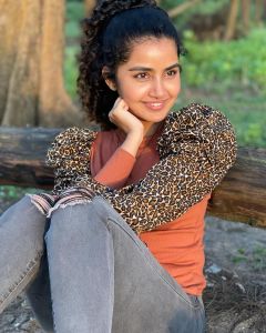 anupama-parameswaran-new-photos-092-012