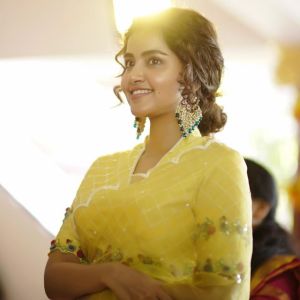 anupama parameswaran new photos