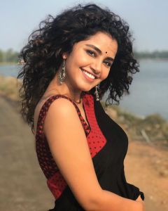 anupama parameswaran new photos1045-001
