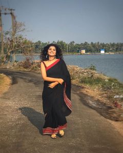 anupama parameswaran new photos1045-003