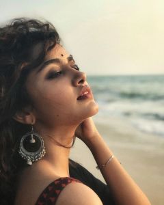 anupama parameswaran new photos1045-008