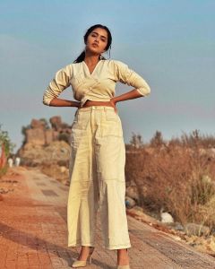 anupama-parameswaran-new-photoshoot-for-therealblife-003