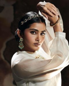anupama-parameswaran-new-photoshoot-images-002
