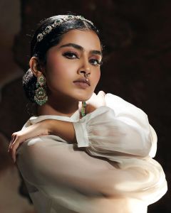 anupama-parameswaran-new-photoshoot-images