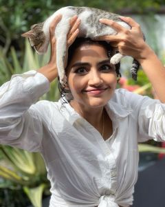 anupama-parameswaran-new-pic-01-004