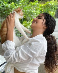 anupama-parameswaran-new-pic-01-005