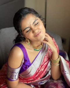 anupama-parameswaran-photos-in-pattu-saree-latest-003