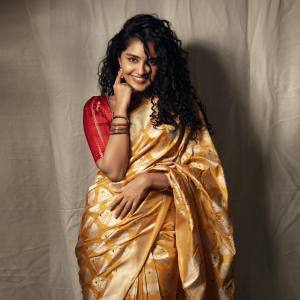 anupama-parameswaran-photos-in-pattu-saree-latest-007