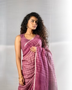 anupama-parameswaran-stylish-look-photos-latest-039
