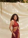 anupama-parameswaran-in-desi-girl-look-stylish-photos-in-makeup-trend-008
