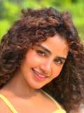 anupama-parameswaran-in-yellow-colour-frock-outfit-style-photos-001
