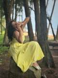 anupama-parameswaran-in-yellow-colour-frock-outfit-style-photos-018
