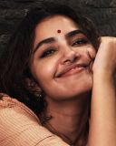 anupama-parameswaran-in-simple-makeup-look-photos-002