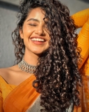 anupama-parameswaran-in-yellow-border-saree-photos-002