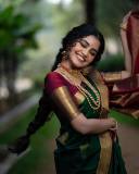 anupama-parameswaran-traditional-bridal-look-in-green-saree-photos-001