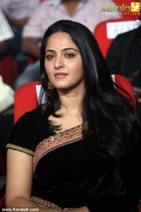 6333anushka_latest_photoshoot_44-005