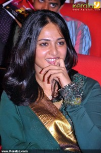 6887anushka_shetty_photo_gallery_100