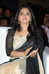 anushka-latest-images-00245