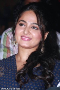 anushka-latest-pics24