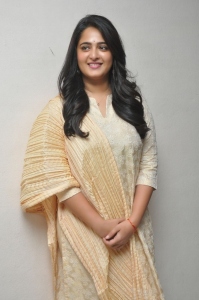anushka-shetty-latest-event-photos-0998-00231