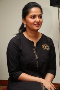 anushka-shetty-latest-photos-667-00819