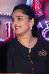 anushka-shetty-latest-photos-667-01111