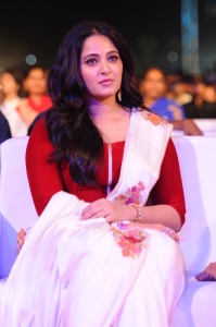anushka-shetty-latest-pics-258-00292