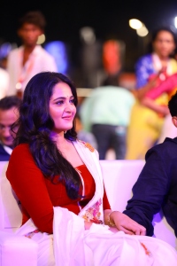anushka-shetty-latest-pics-258-00361