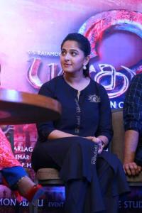 anushka-shetty-latest-pics-889-00350