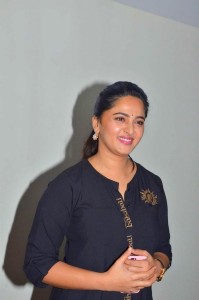 anushka-shetty-latest-pictures-445-00413