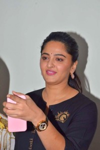 anushka-shetty-latest-pictures-445-00541