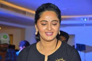 anushka-shetty-latest-pictures-445-00733