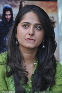 anushka-shetty-pics-gallery06-00210