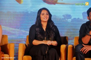 anushka-shetty-pics111-00660