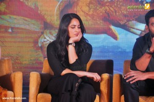 anushka-shetty-pics111-00736