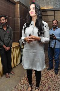 anushka-shetty-still-photo22-00158
