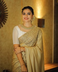 Anusree in saree photos2313 -4