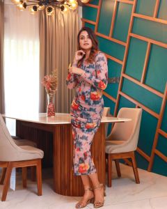 actress-anusree-hot-modern-look-in-black-gown-dress-photos-004