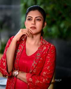 actress-anusree-in-pink-churidar-photos-006