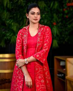 actress-anusree-in-pink-churidar-photos-007
