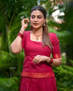 actress-anusree-latest-images-009