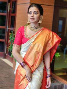 actress-anusree-latest-photos-and-look-006
