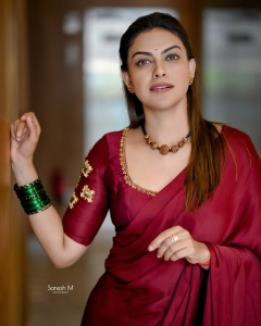 actress-anusree-latest-photos-and-look-012