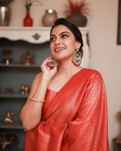 anusree-in-banaras-churidar-photos-004