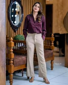 anusree-in-light-color-pants-with-purple-shirt-photos-001