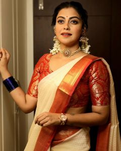 anusree-in-pattu-saree-photos-003