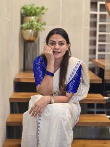 anusree-in-saree-with-trending-makeup-style-photos-003