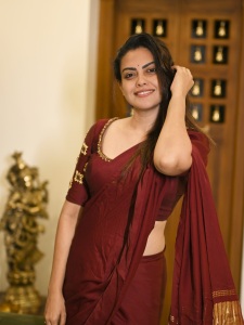 anusree-in-saree-with-trending-makeup-style-photos-004